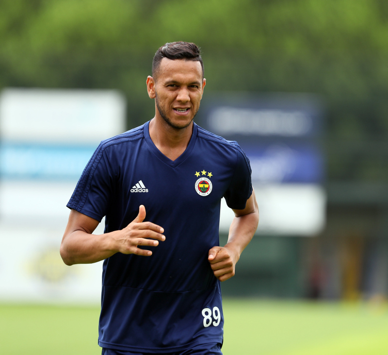 Fenerbahçe’nin eski yıldızı Josef de Souza geri dönmek istiyor!