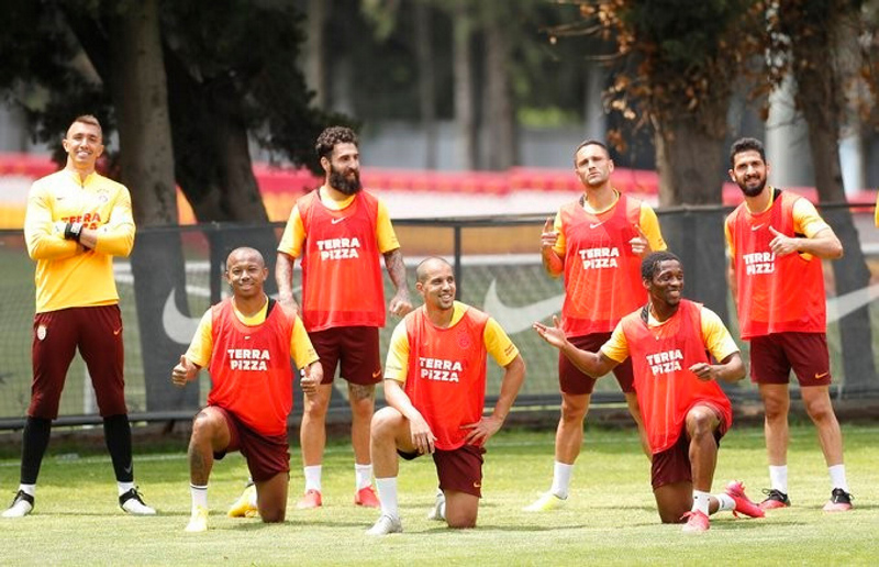 Galatasaray’dan flaş karar! Hepsi gidecek