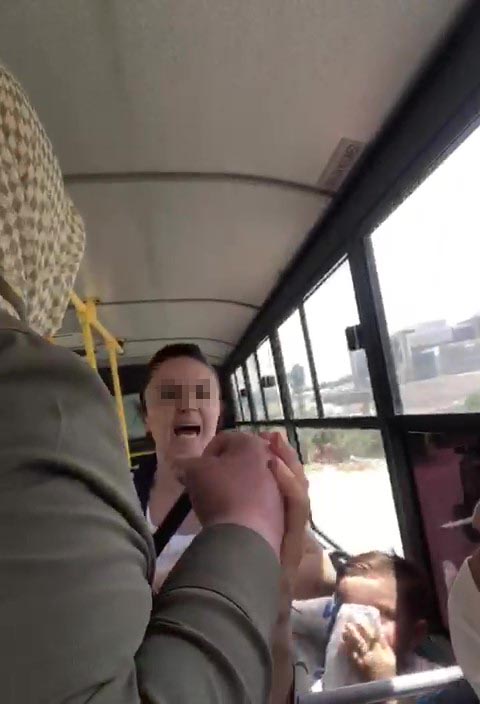 Otobüste maske krizi! İzmit’te maske takmayan kadın kendini uyaranlara saldırdı