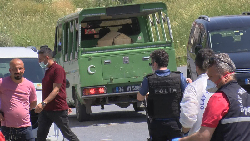 İstanbul’da kadın cinayeti! Cenaze yerdeyken eşlerin akrabaları arasında kavga çıktı
