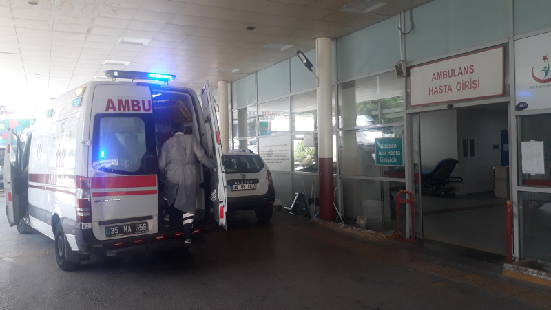 İzmir’de 9’uncu kattan atlayıp hava yastığına düşen kişi ağır yaralandı