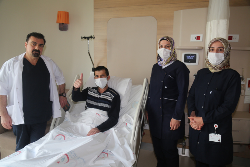 Erzurum’da kilo aldığını sanan hastanın karnından 3 kova ur çıkarıldı