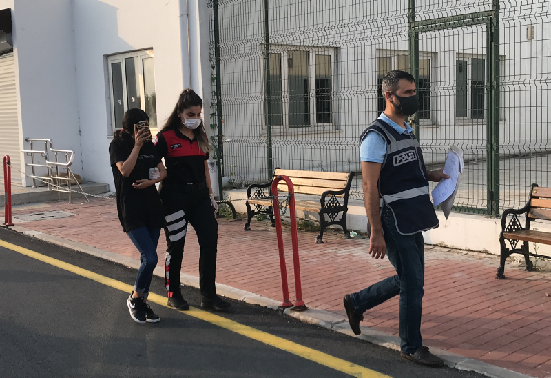 Adana’da fuhuş baskını! Üniversite öğrencisi kızlara para tuzağı