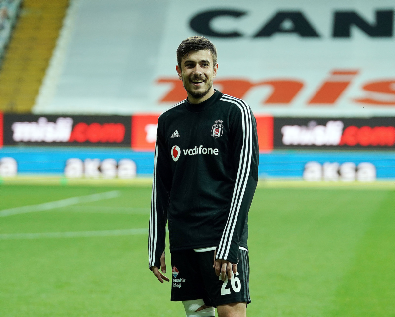 Fenerbahçe’den Beşiktaş’ın genç yıldızına resmi teklif!