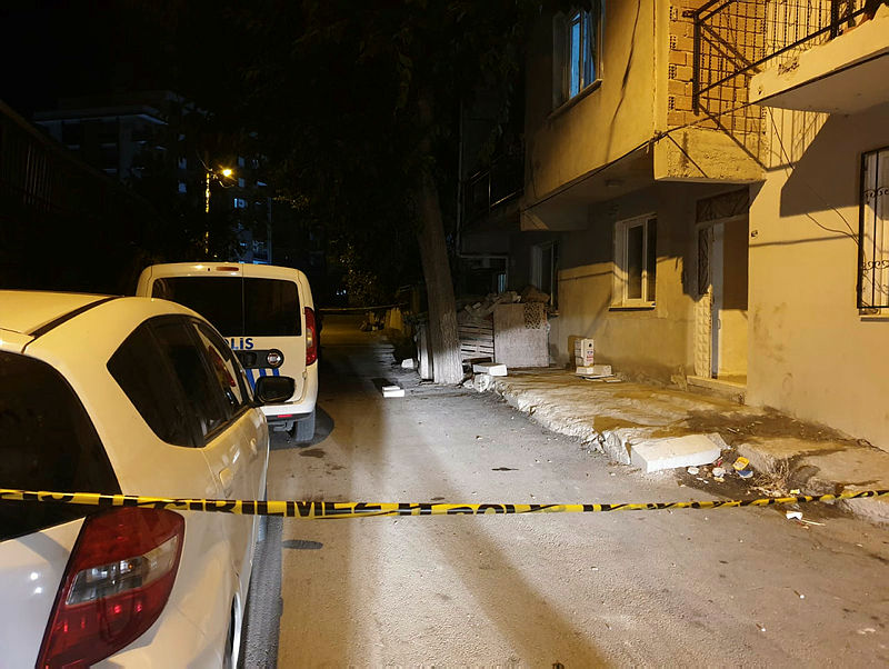 İzmir’de dehşet! Yaşlı kadın pompalı tüfekle vuruldu