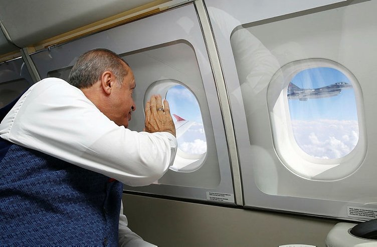 Başkan Erdoğan’a havada eşlik etmişti! YAŞ’ta dikkat çeken detay