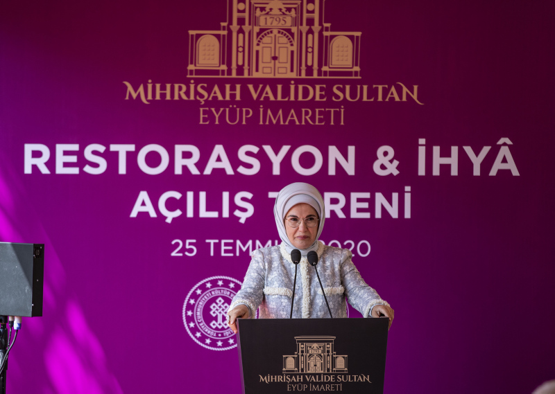Emine Erdoğan’dan Ayasofya açıklaması: 86 yıl sonra cami sıfatıyla yeniden kavuşmuş olmanın sevincini yaşıyorum