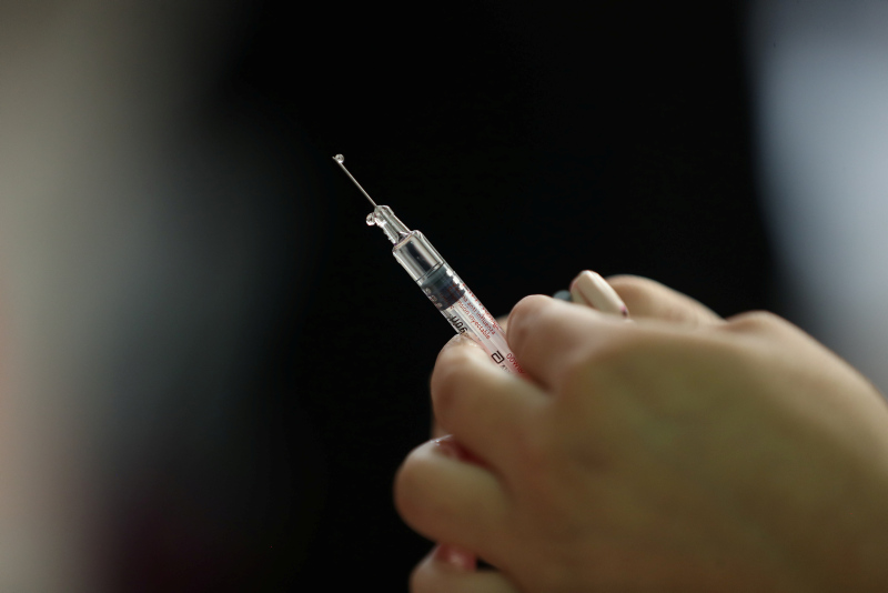 Koronavirüs ile ilgili flaş gelişme: Aşının fiyatı belli oldu