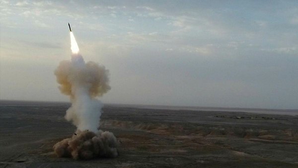 İran, ABD’ye mesaj verdi! Tarihlerinde ilk defa yerin altından balistik füze ateşlediler