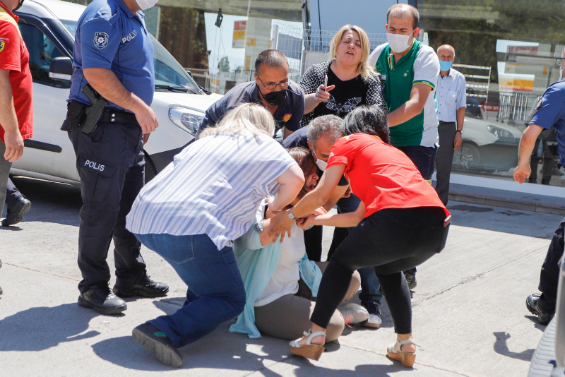 Ankara’da dehşet! Eşini çalıştığı kafede tabancayla öldürüp patronunu ağır yaraladı
