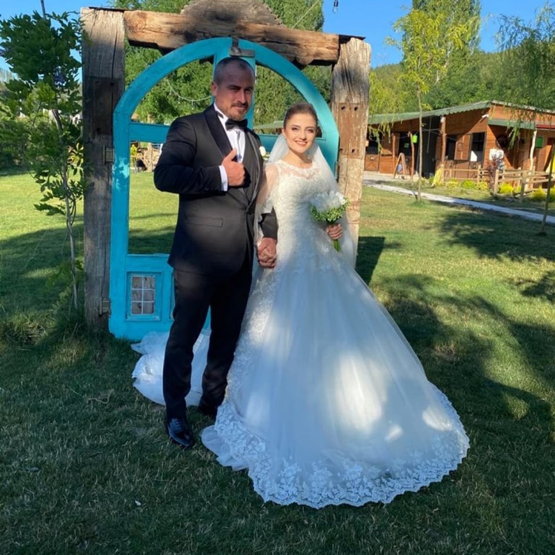 Damadı evleneceğine pişman ettiler! Düğünde ilginç görüntüler...