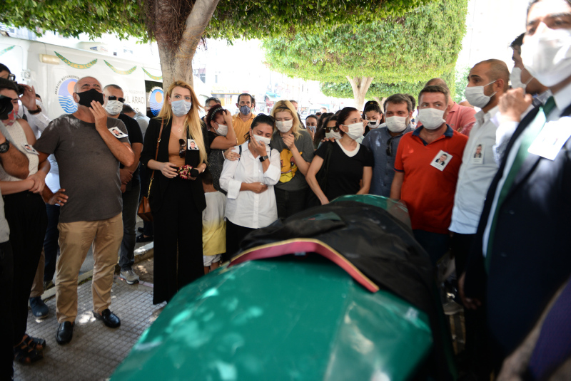 Hatay Vali Yardımcısı dehşet saçtı! Öldürülen Avukat Altuğ Polat’ın cenazesinde gözyaşları sel oldu