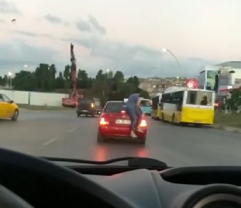 İstanbul’un o ilçesinde pes dedirten anlar! Tek kural kuralsızlık!