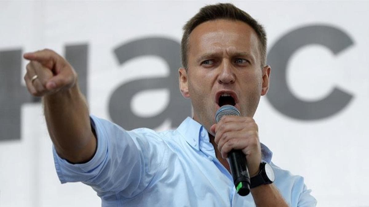 Rusya’yı karıştıran haber! Putin karşıtı Navalni zehirlendi...