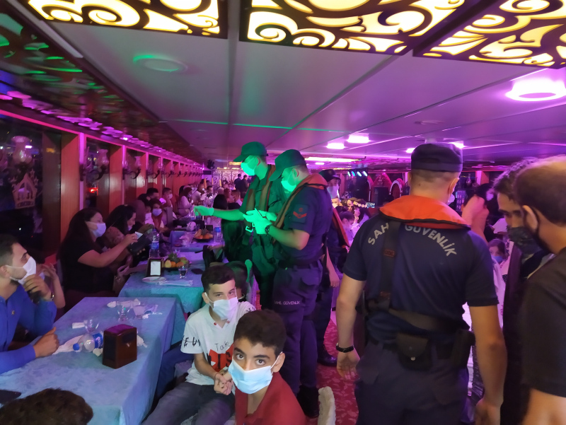 İstanbul Boğazı’nda koronavirüs denetimi! Ekipler tek tek inceledi