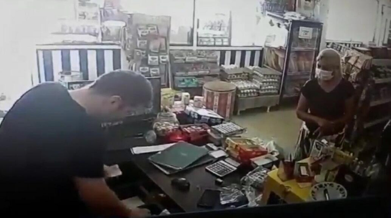 Son dakika: İzmir’de kadından market sahibine tuhaf tehdit