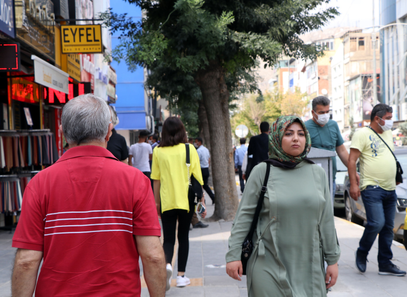 İstanbul Valisi Ali Yerlikaya’dan koronavirüs uyarısı: Allah rızası için dışarı çıkmayın