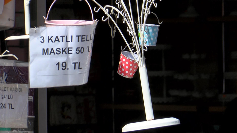 Merdiven altı maskelere dikkat! Uzman isimden kanserojen uyarısı