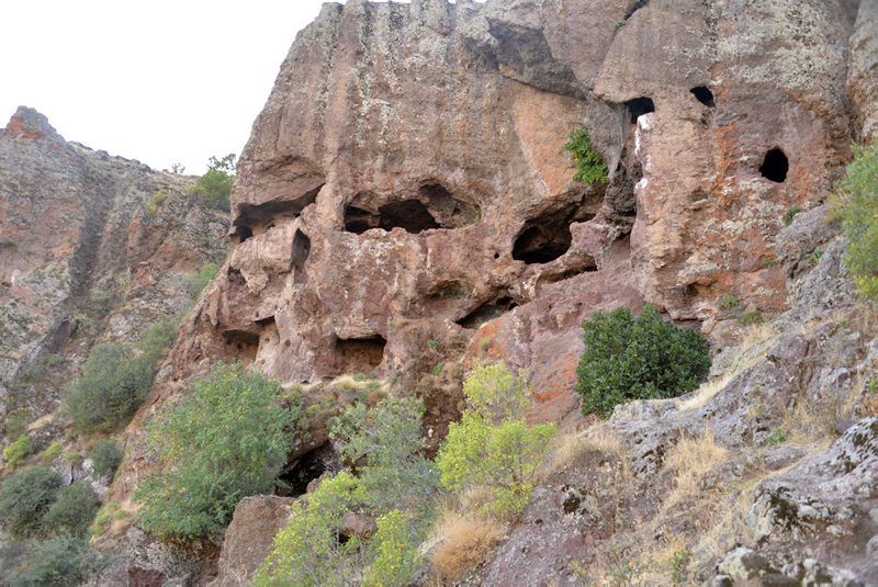 Bingöl’ün Solhan ilçesinde hayranlık uyandıran mağara! Hristiyanlar 1500 yıl önce bunun için buraya geliyorlardı