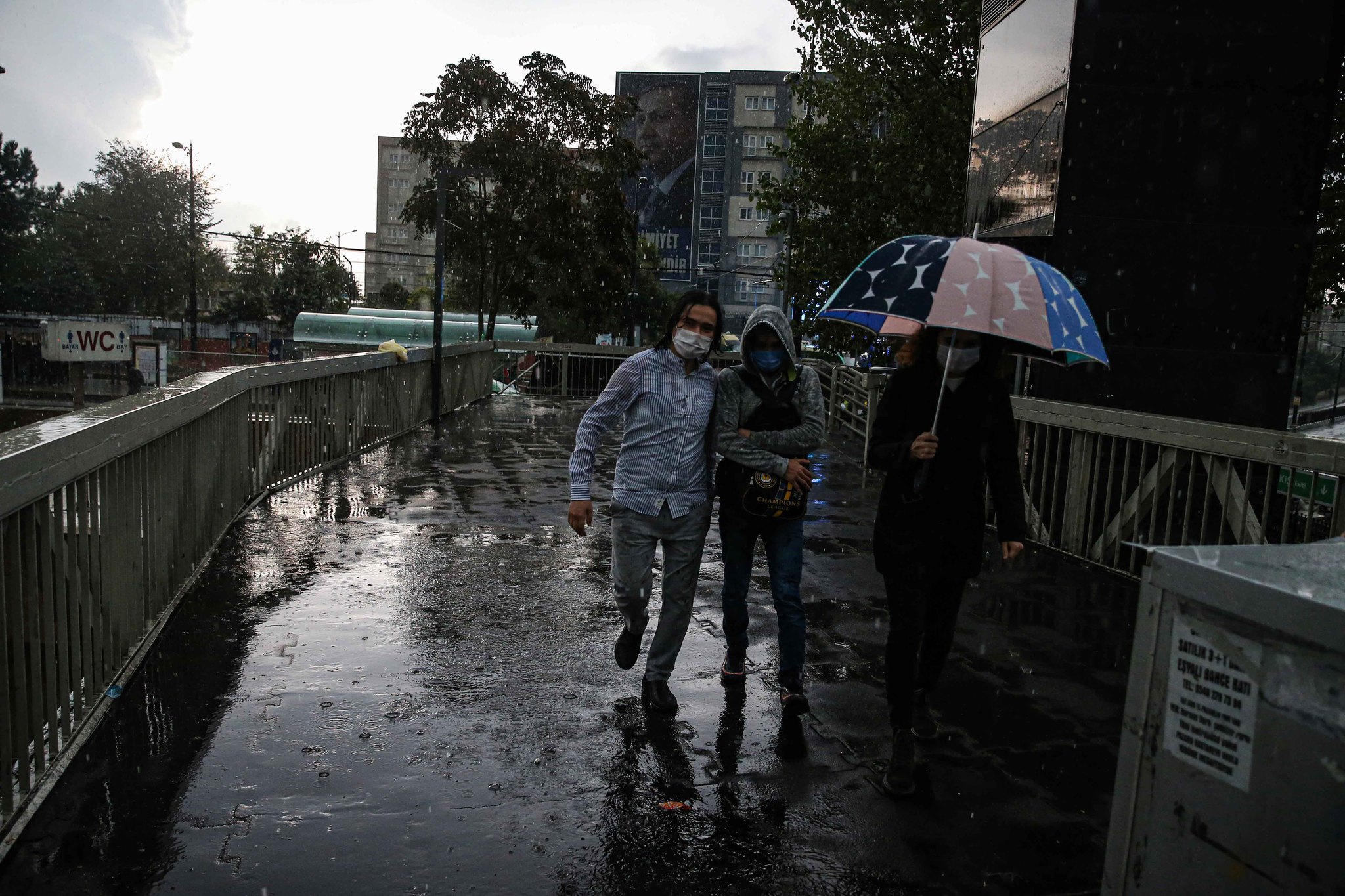 Meteoroloji’den İstanbullulara uyarı! Sağanak yağış geliyor