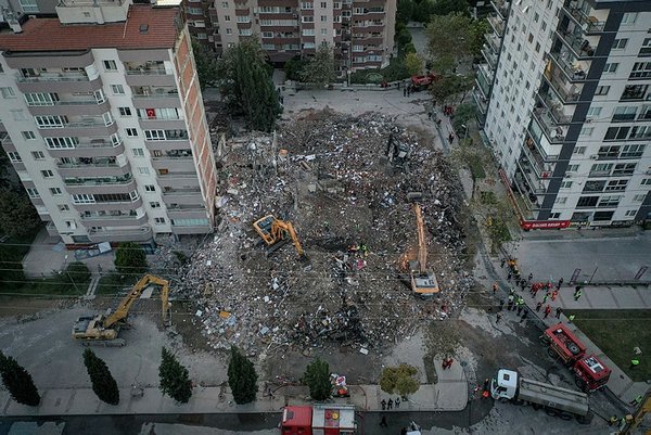 İzmir depreminde 6 binanın yıkılma nedeni ortaya çıktı!