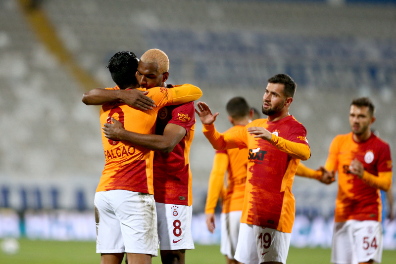 Galatasaray’da Radamel Falcao şoku! Antrenmanı tamamlayamadı