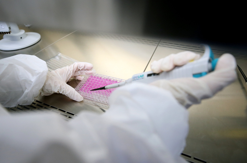 Koronavirüse yakalananları yakından ilgilendiriyor! Sizi 8 aya kadar koruyor