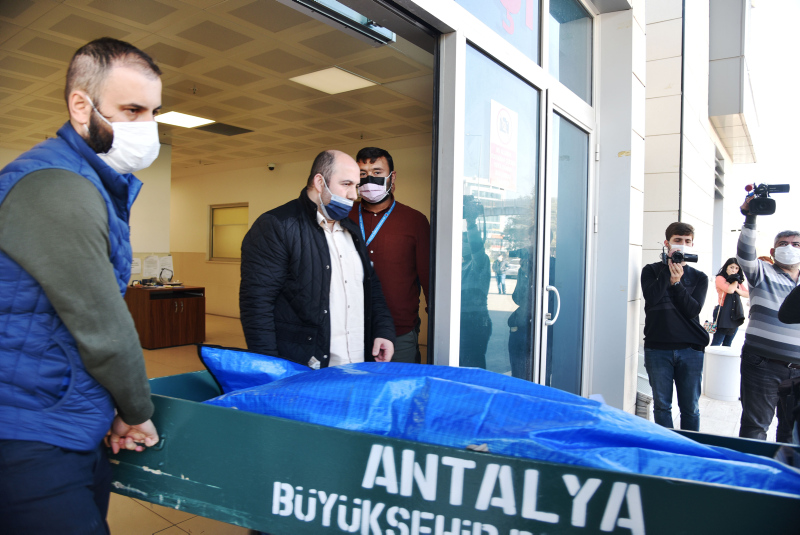 Antalya’da dehşete düşüren cinayet! Arkadaşını öldürüp arabasını sattı
