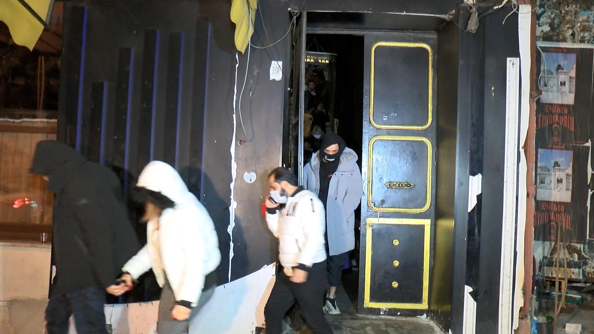 İstanbul’da koronavirüs partisi: 40 kişiye 120 bin TL ceza kesildi