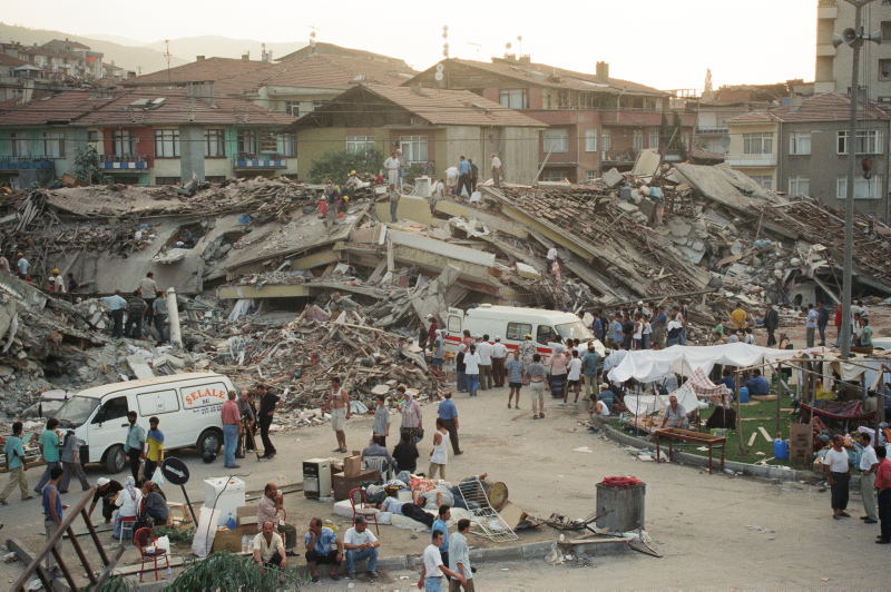 Son dakika deprem | Prof. Dr. Naci Görür’den İstanbul için kritik uyarı:  İki fay birden kırılırsa 7,6 büyüklüğünde bekliyoruz