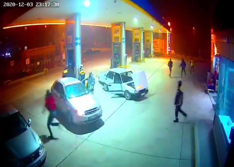 Bursa’da benzinlikte panik anları! Aniden alev aldı