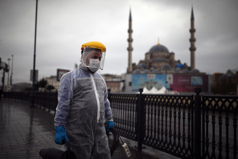 Bilim Kurulu üyesi açıkladı! İşte büyükşehirlerdeki vaka düşüş oranı