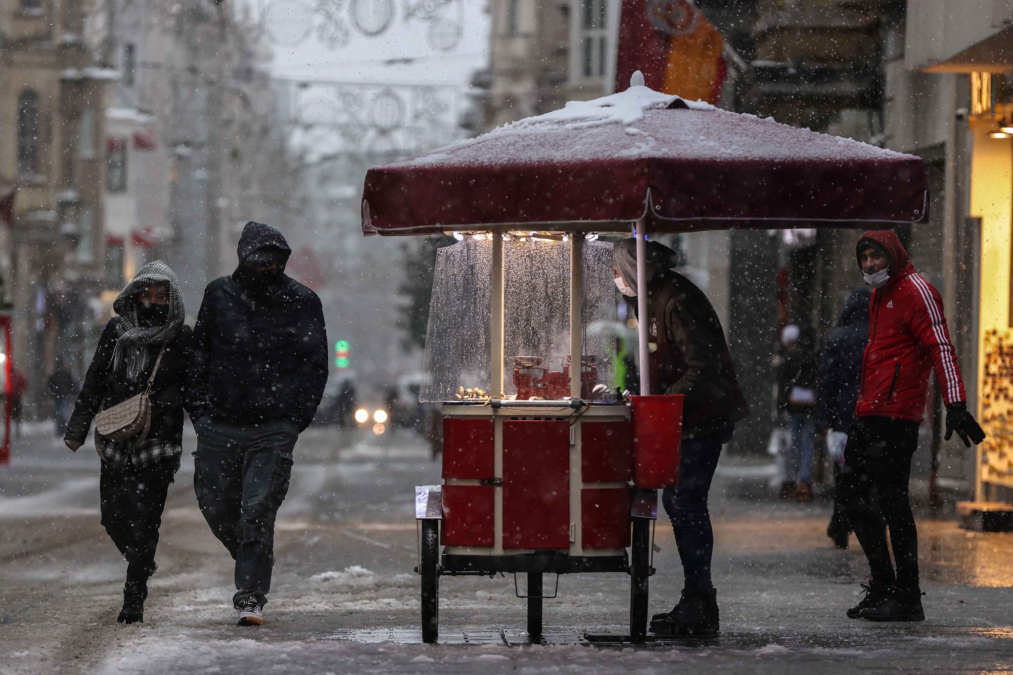 İstanbul için yeni kar uyarısı! Çok daha fazla şiddetlenecek