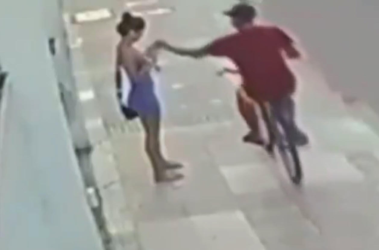 Sevgilisinin cep telefonunu çalan hırsızı arabayla ezip linç ettiler