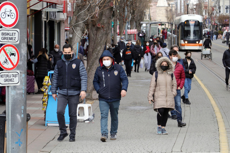 Cerrahpaşa Dekanı Prof. Dr. Gönen’den korkutan uyarı: İkinci dalga tsunami gibiydi