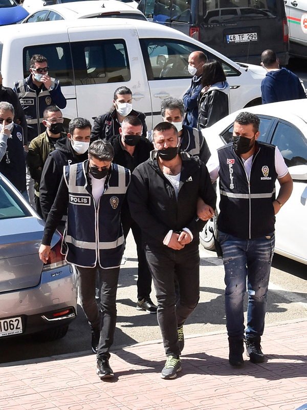 Mustafa Üstündağ’ın karıştığı silahlı kavganın görüntüleri ortaya çıktı! Yaşanan dehşet gözler önüne serildi