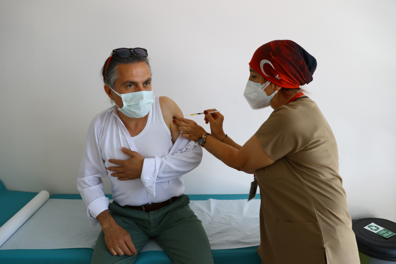 Koronavirüs aşısı olacaklar dikkat! Uzman isimden �uyku� uyarısı