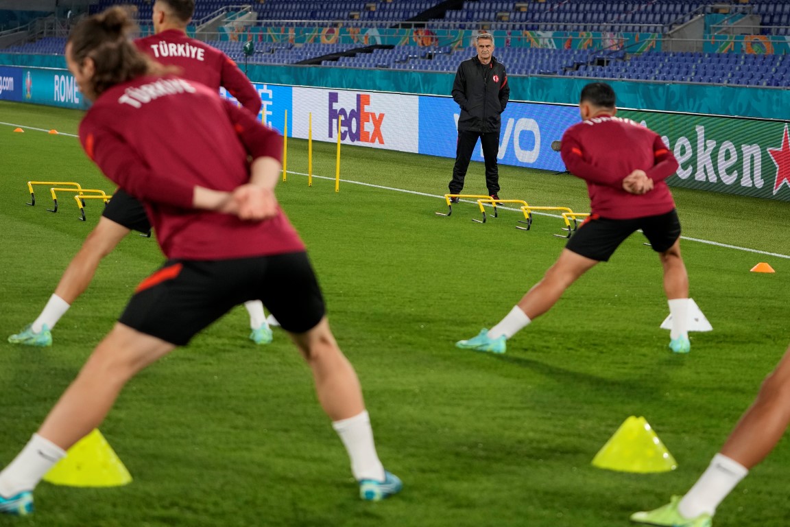 EURO 2020 İtalya-Türkiye maçı öncesi Şenol Güneş'ten flaş açıklamalar | İşte Türkiye'nin taktiği