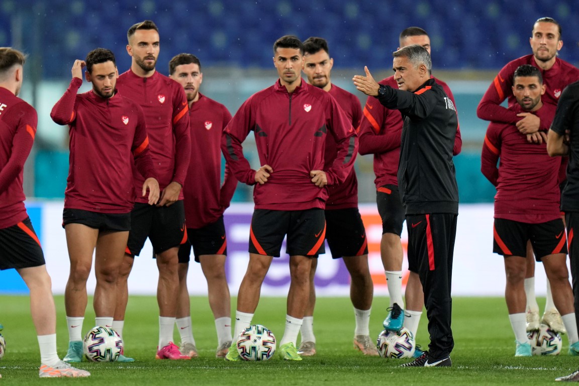EURO 2020 İtalya-Türkiye maçı öncesi Şenol Güneş'ten flaş açıklamalar | İşte Türkiye'nin taktiği