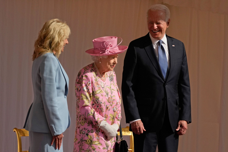 Kraliyet Protokolünü ihlal etti! ABD Başkanı Biden: Kraliçe Elizabeth bana annemi hatırlattı