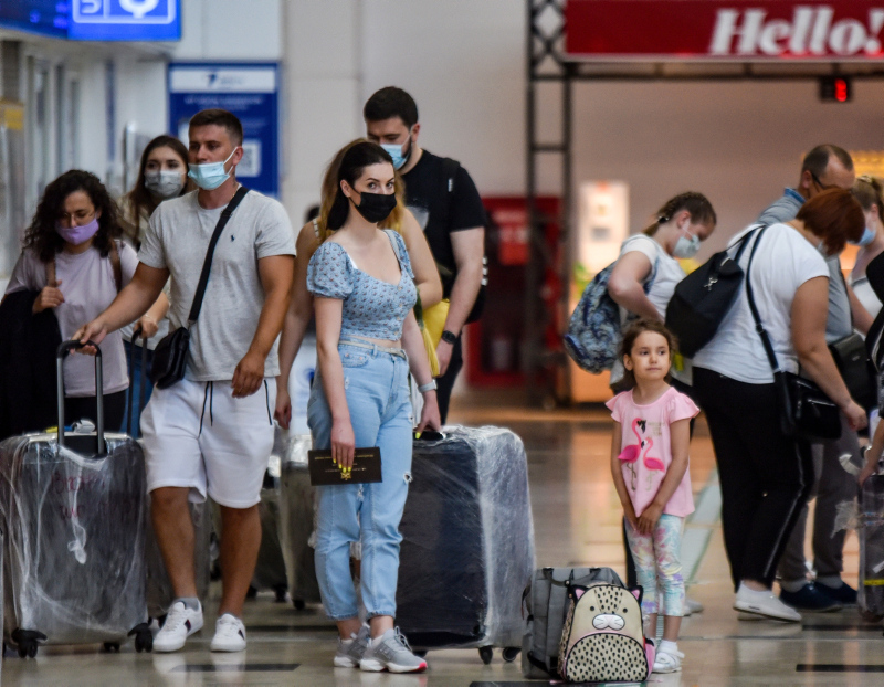 Antalya’ya 2 günde 20 bin Rus turist geldi! Trafik yüzde 45 arttı