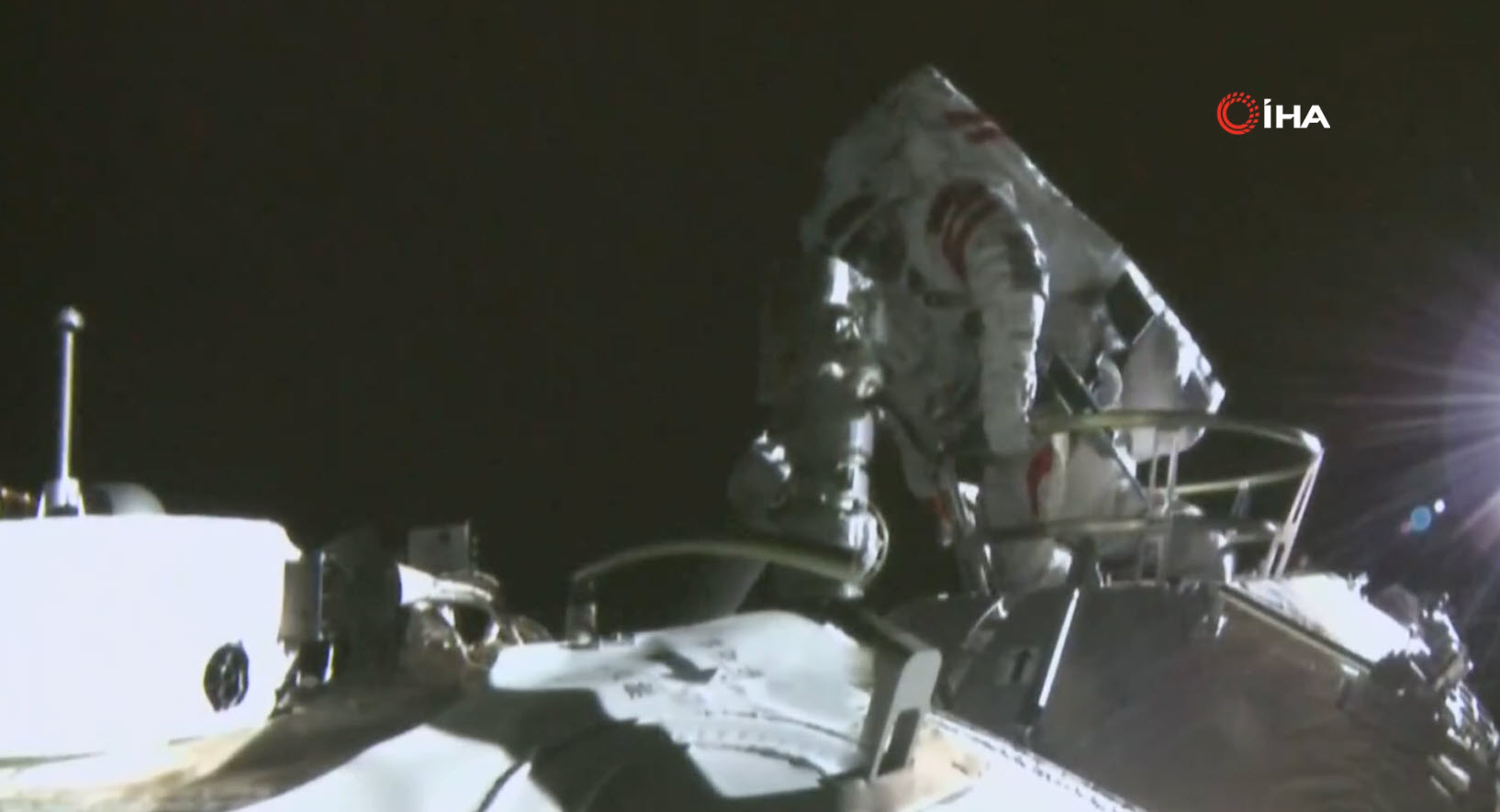 Çinli astronotlardan ilk uzay yürüyüşü