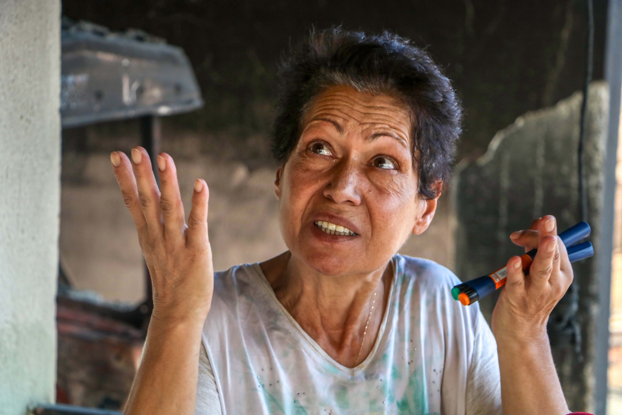 Manavgat’ta yangın | Alevler evinin önüne kadar geldi! Gözyaşlarını tutamadı: Ateşin içinde kaldık