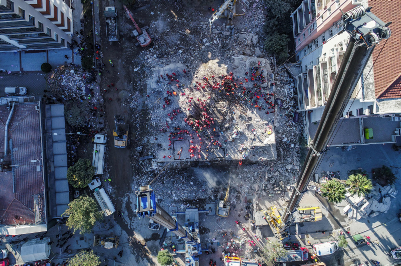 İzmir depreminde 36 kişiye mezar olmuştu! Rıza Bey Apartmanı’nın mimarından skandal ifade