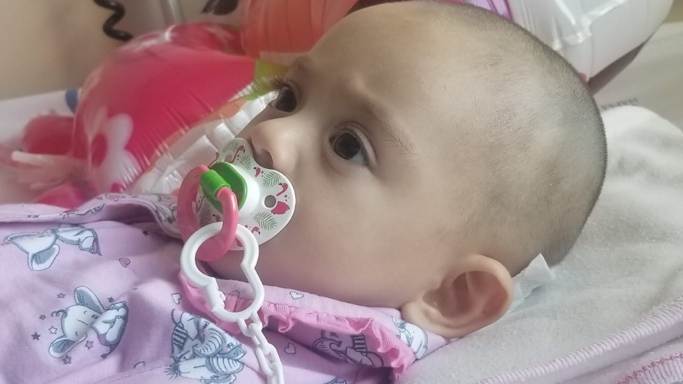Manisa’dan şoke eden haber! 10 aylık bebeğin ensesinden 14 santimetrelik tümör çıkarıldı