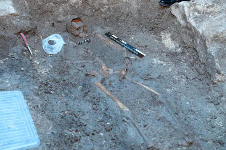 Kepçenin ucunda büyük hazine! Yol yapımı sırasında bulundu