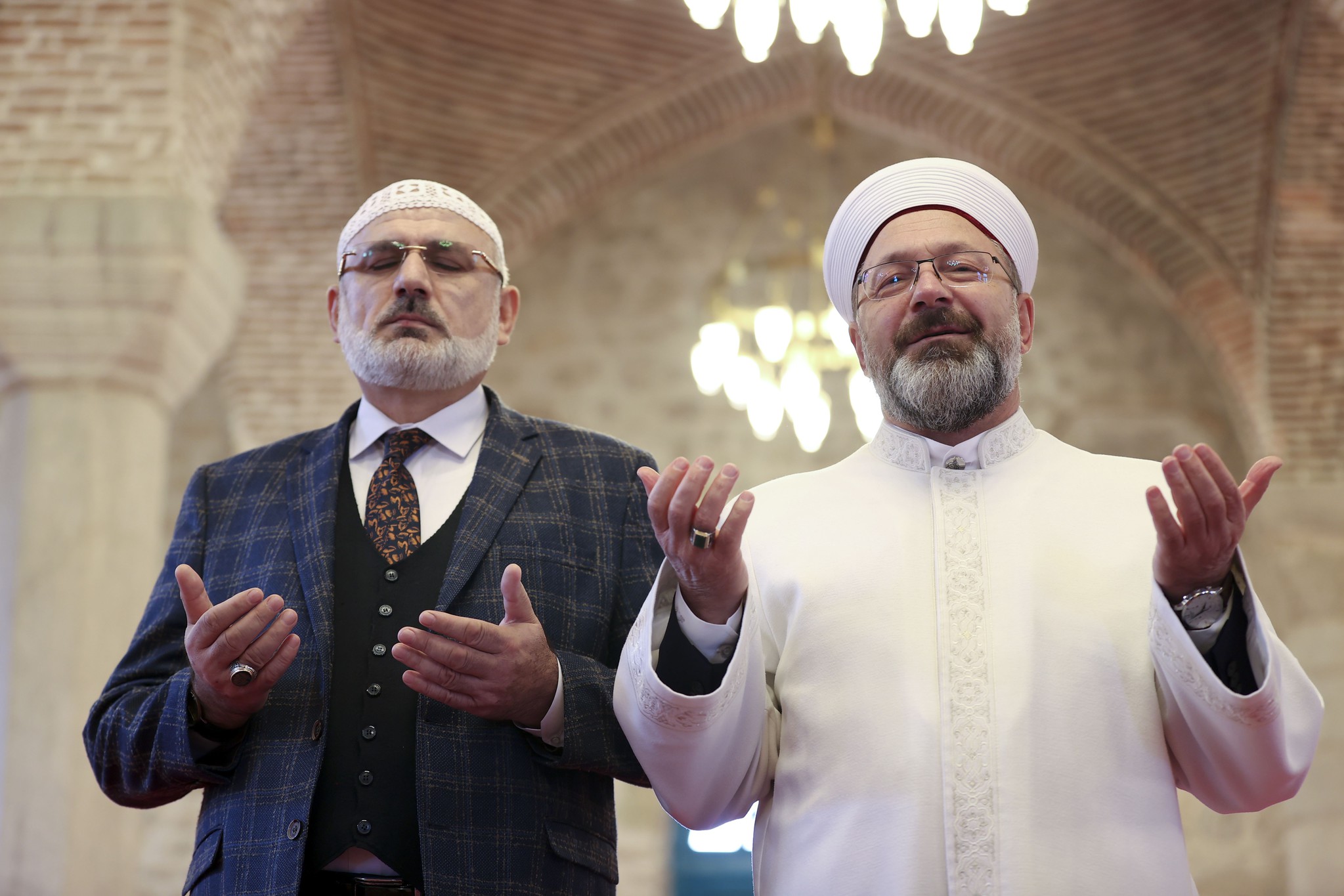 Diyanet İşleri Başkanı Erbaş ve Hafiz Osman Şahin Şuşa’da çifte ezan okudu