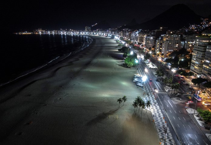 Dünyaca ünlü Copacabana Plajı’ndaki yılbaşı kutlamasına Omicron engeli