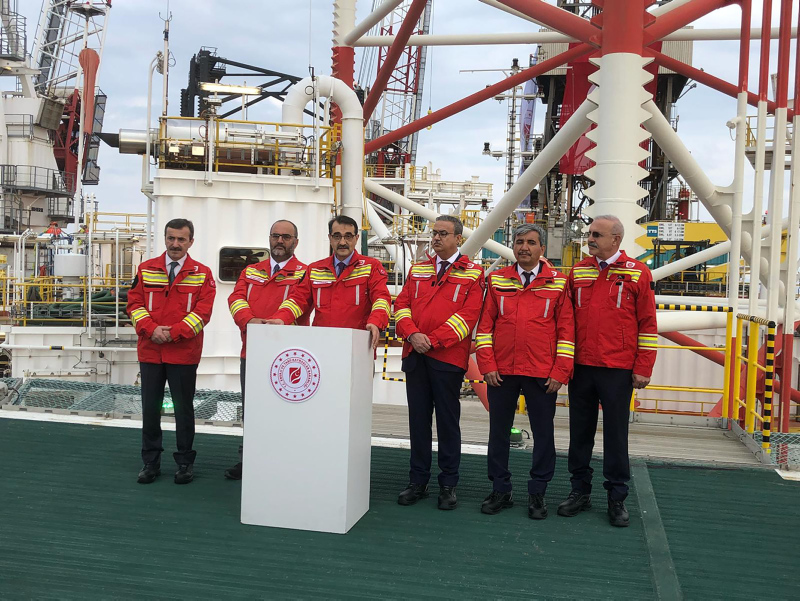 Enerji ve Tabii Kaynaklar Bakanı Fatih Dönmez müjdeyi duyurdu: Yeni bir sondaj gemisi daha geliyor