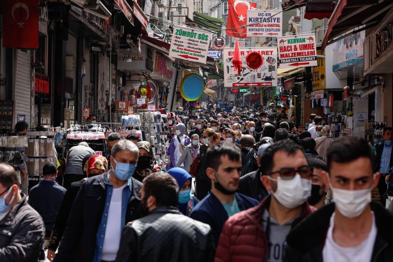 İstanbul’da Omicron etkisi: Kıpkırmızı